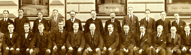 Gå igennem Brødrene Dahls historie og find ud af, hvorfor vi er som vi er.